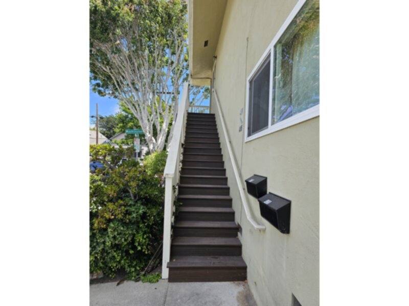 Apartment for rent at 435 Washington St, Santa Cruz, CA 95060