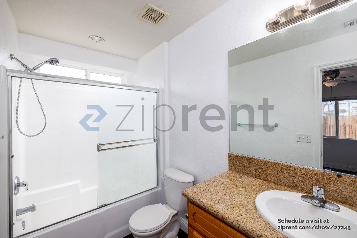 Apartment for rent at 16201 Viho Rd #2, Apple Valley, CA 92307