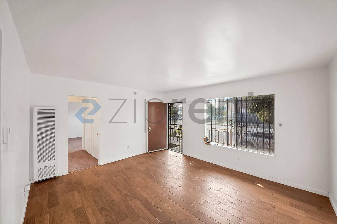 Apartment for rent at 2458 Normandie Ave #2, Los Angeles, CA 90007