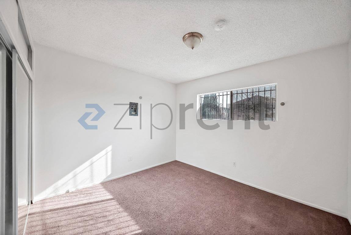 Apartment for rent at 2458 Normandie Ave #2, Los Angeles, CA 90007