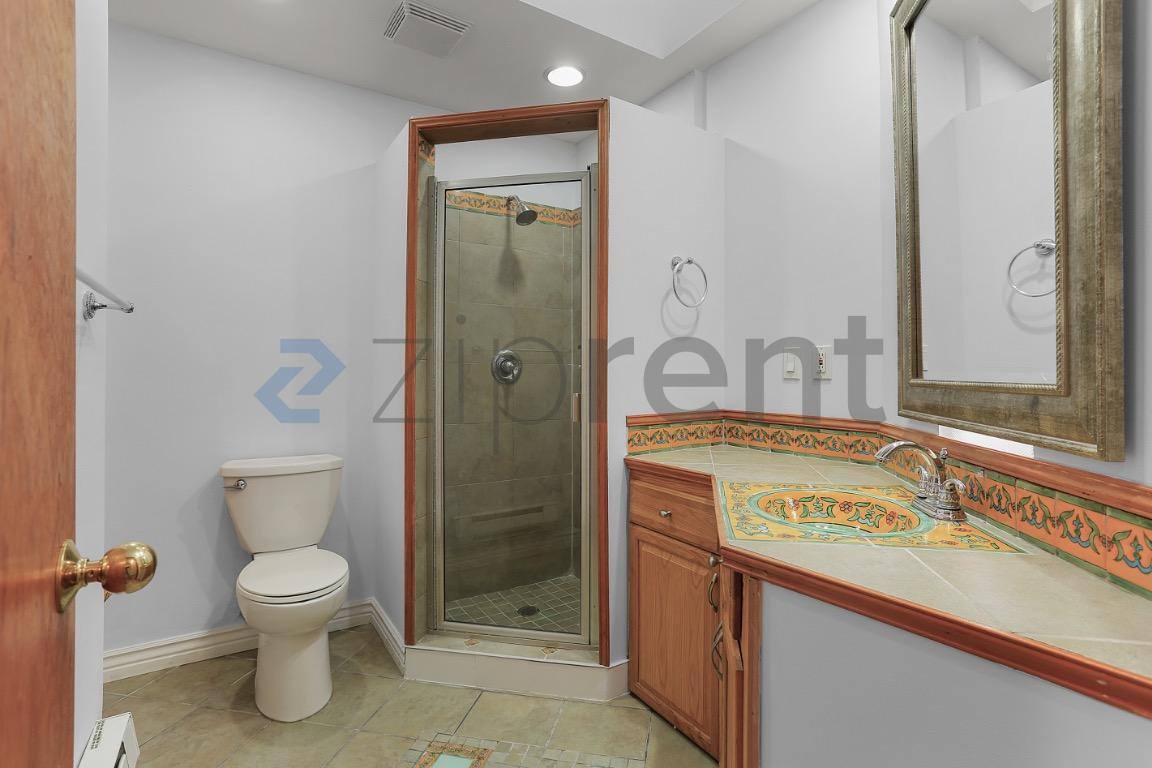 House for rent at 1202 NE 162nd St, Seattle, WA 98155