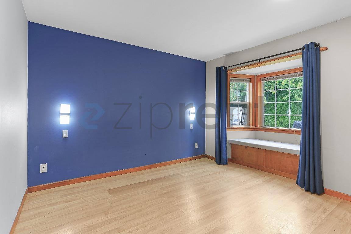House for rent at 1202 NE 162nd St, Seattle, WA 98155