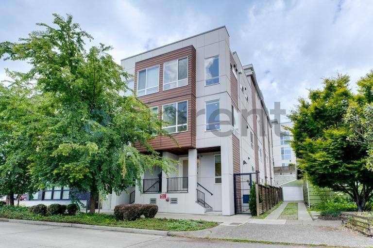 Townhouse for rent at 1490 NW 75th St, Seattle, WA 98117