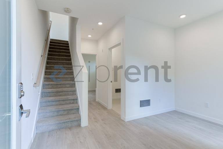 Townhouse for rent at 1490 NW 75th St, Seattle, WA 98117