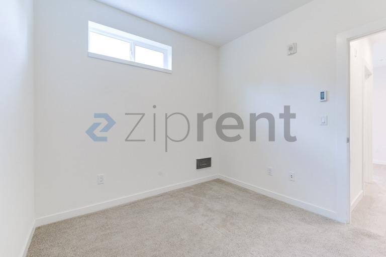 Townhouse for rent at 1490 NW 75th St, Seattle, WA 98117