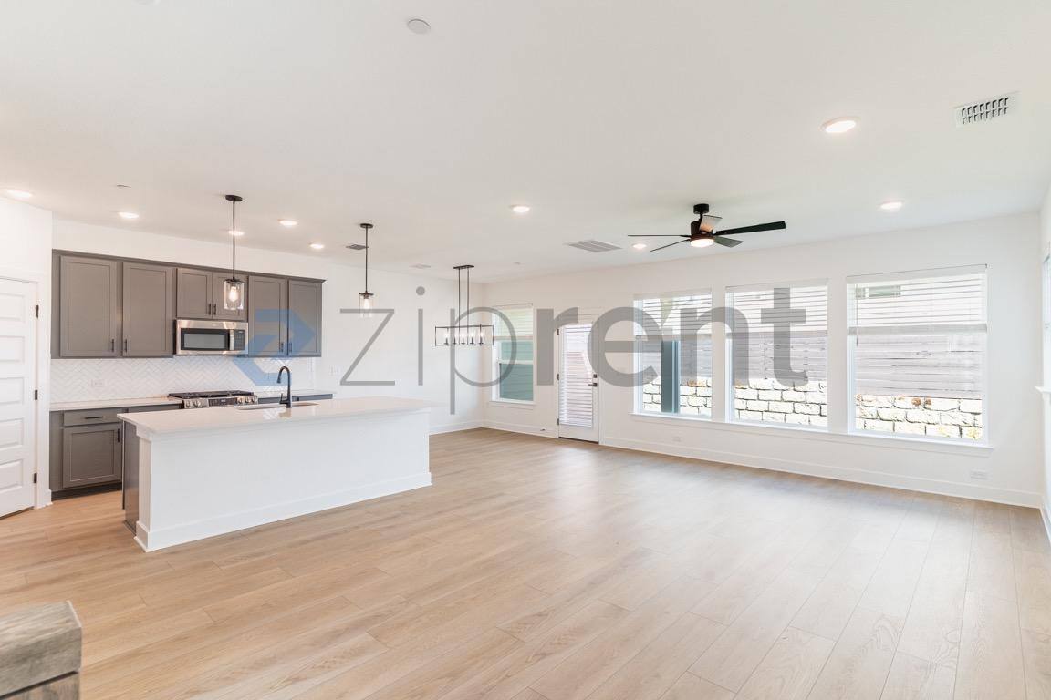 Townhouse for rent at 1016 Brickell Lp #B, Austin, TX 78744