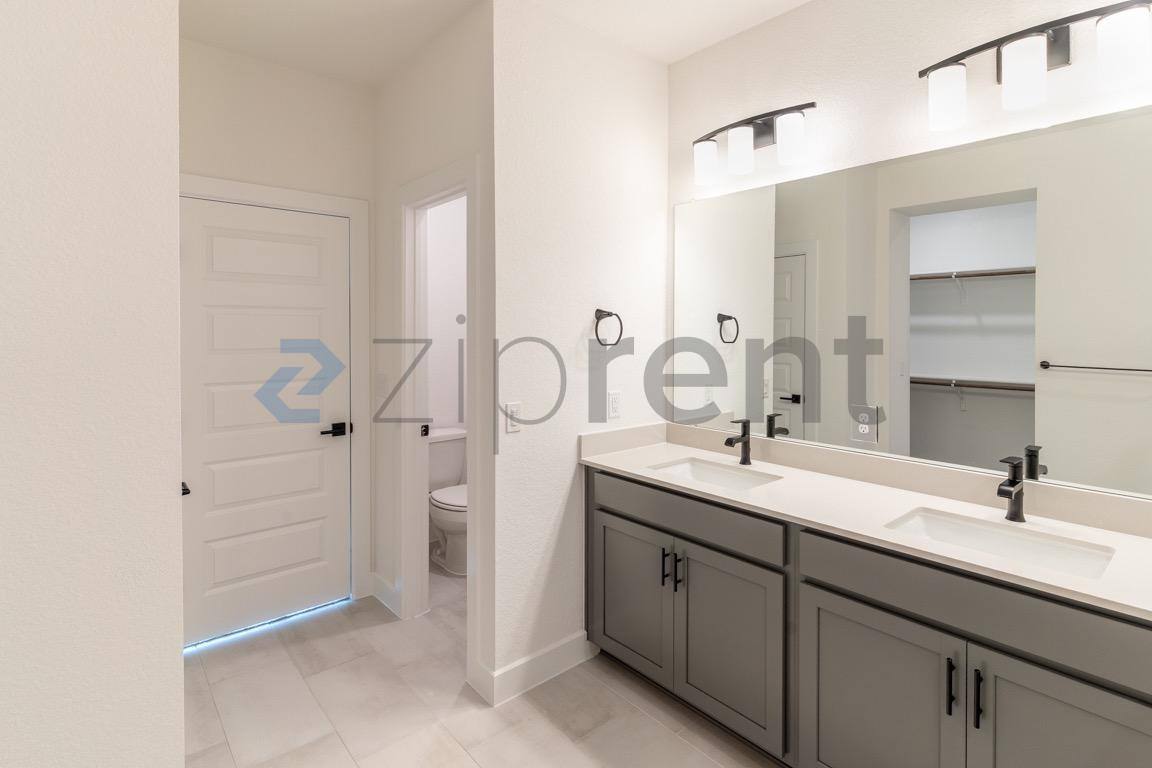 Townhouse for rent at 1016 Brickell Lp #B, Austin, TX 78744