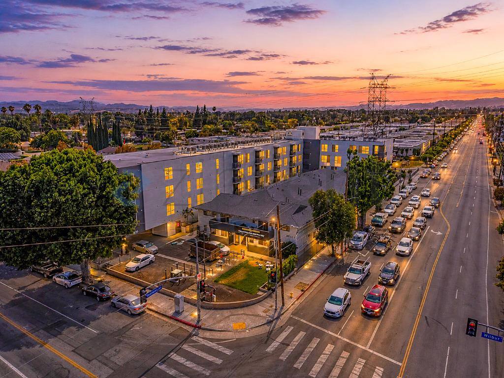 House for rent at 18900 Parthenia St #310, Northridge, CA 91324