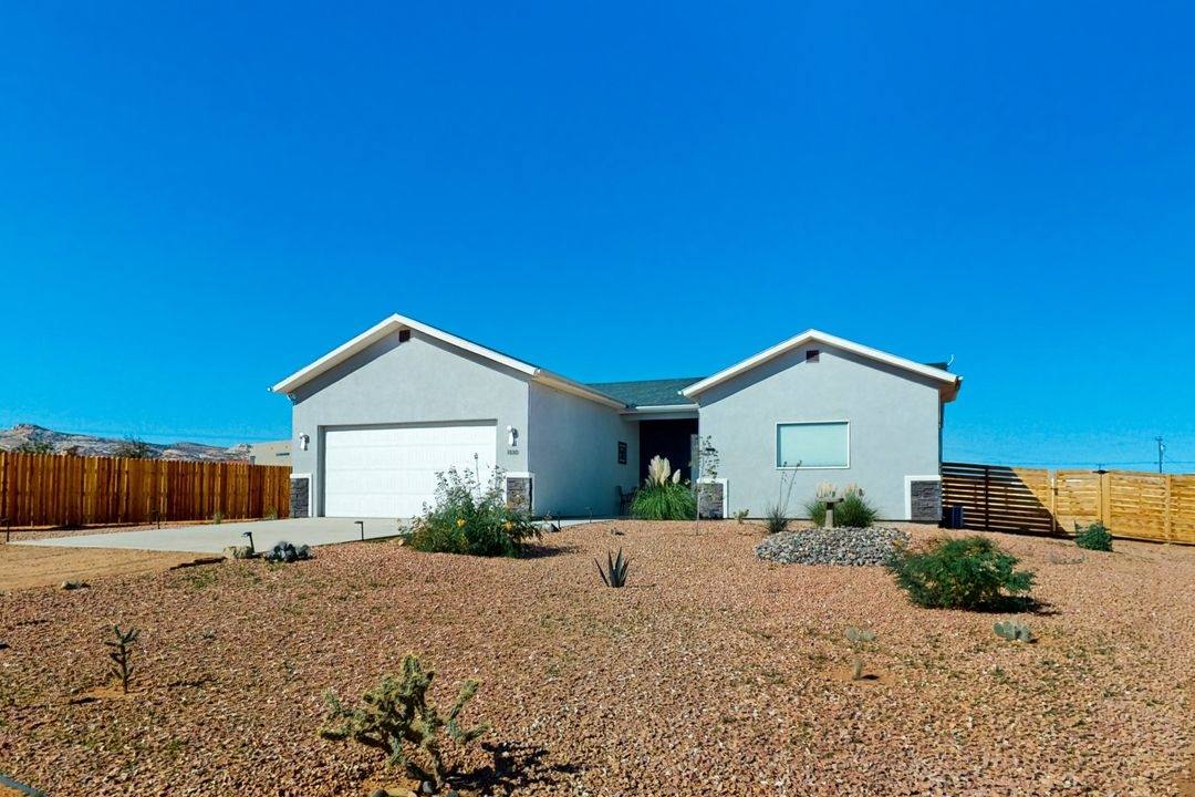House for rent at 1030 E Canyon Dr, Kanab, UT 84741