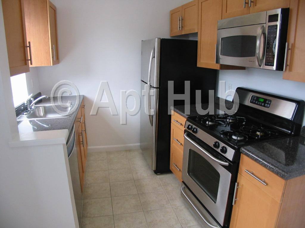 Apartment for rent at 60 Brattle St, Cambridge, MA 02138