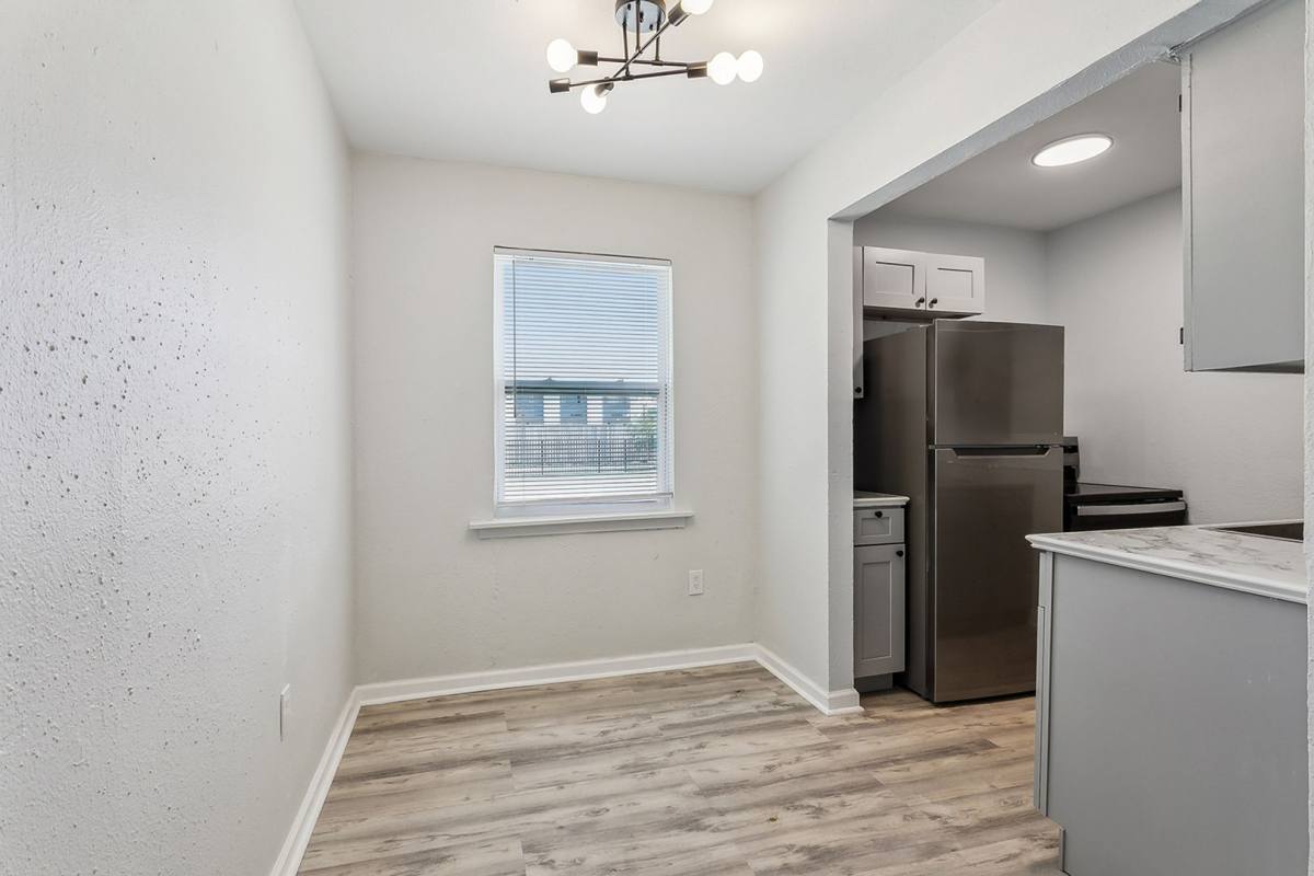Apartment for rent at 938 Brown Ave, Harvey, LA 70058
