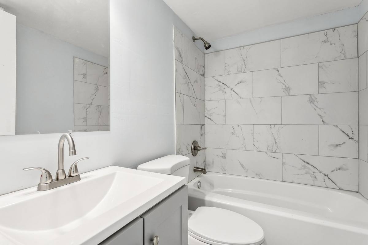 Apartment for rent at 938 Brown Ave, Harvey, LA 70058