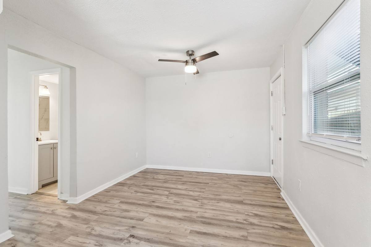 Apartment for rent at 938 Brown Ave, Harvey, LA 70058