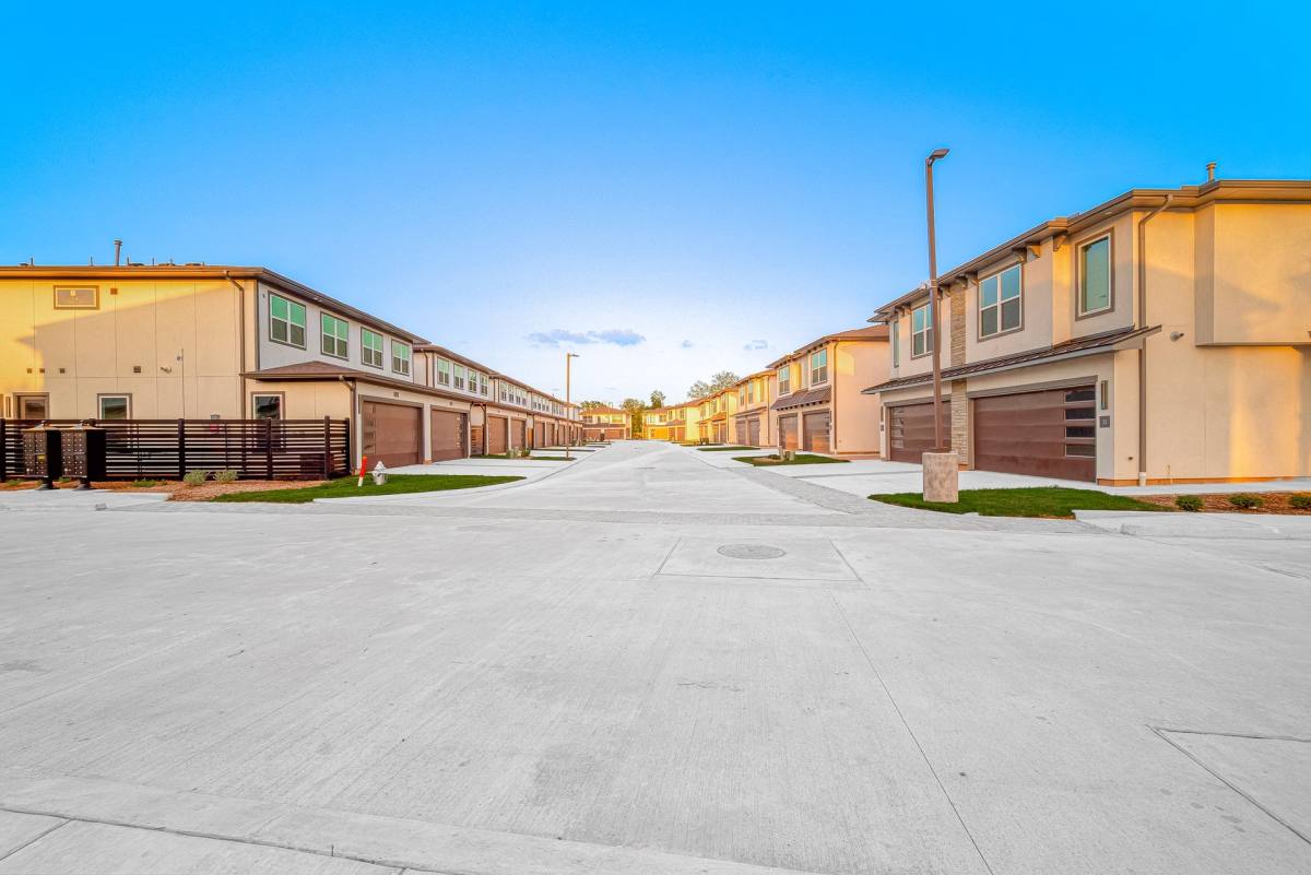 Townhouse for rent at 10719 Mason Rd, Richmond, TX 77406