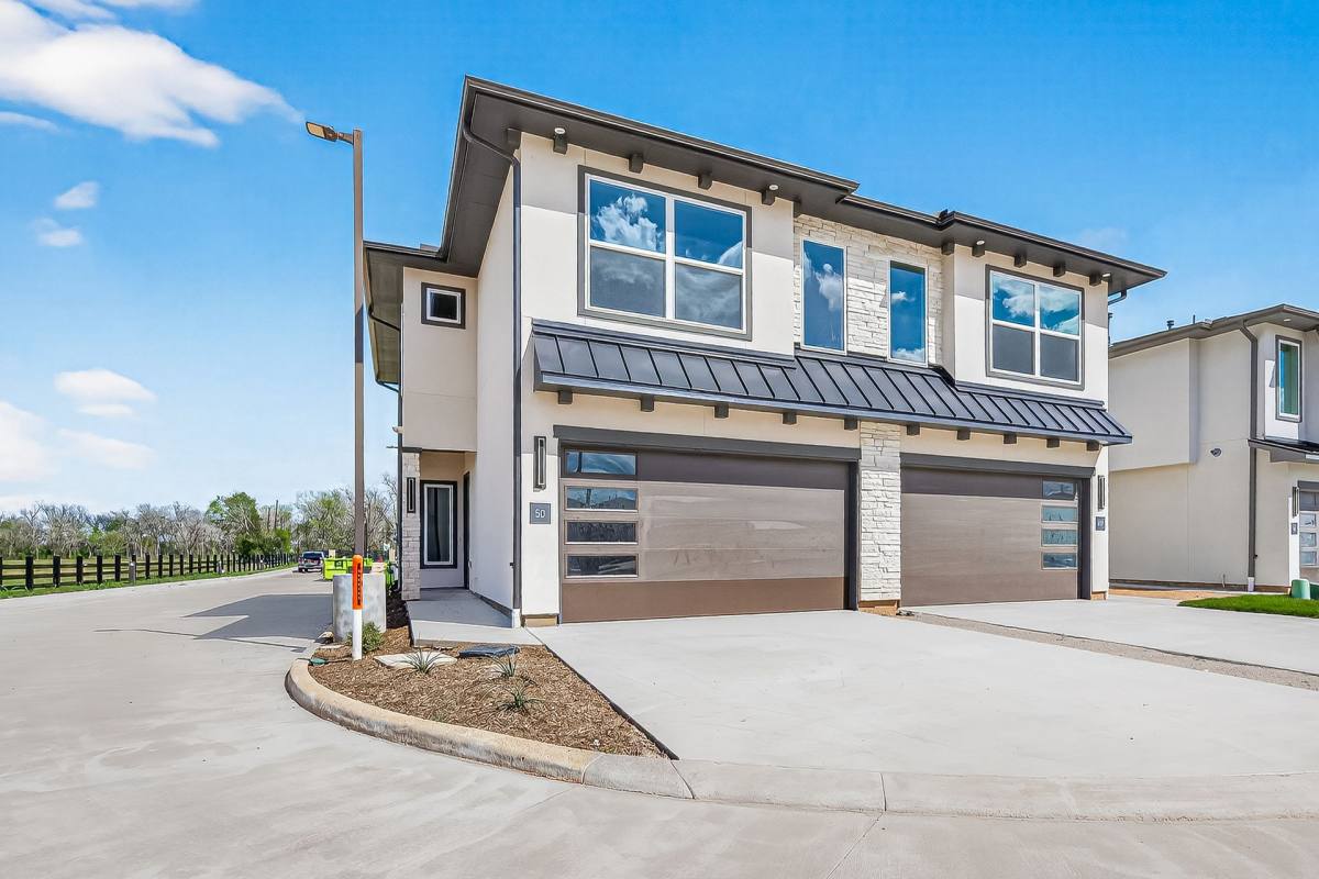 Townhouse for rent at 10719 Mason Rd, Richmond, TX 77406