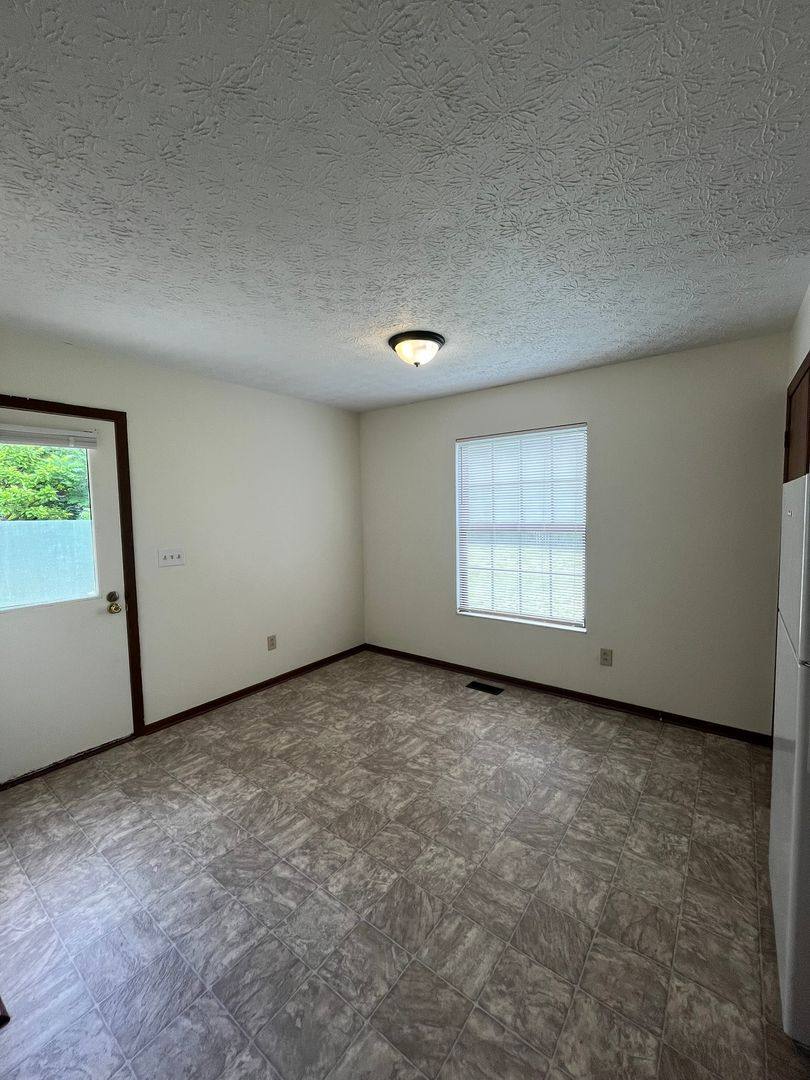 Apartment for rent at 8795 Creve Coeur Lane, Powell, OH 43065