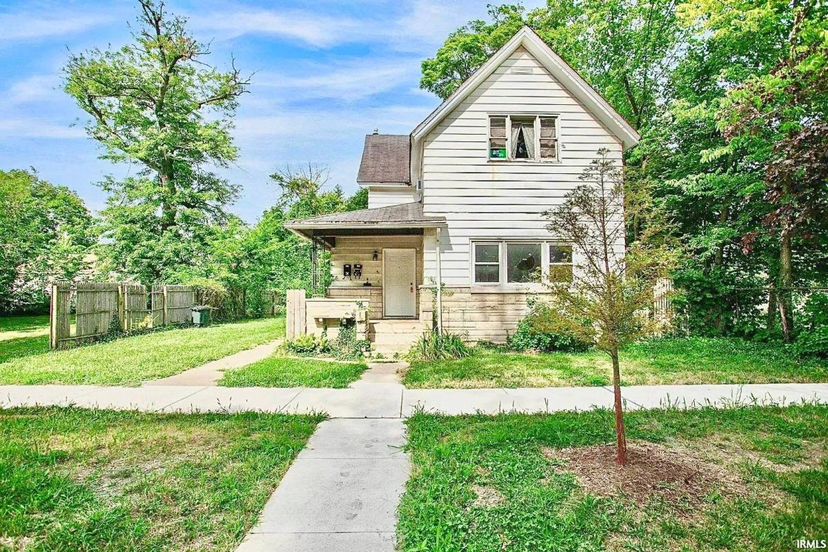 Apartment for rent at 533 Columbia St, South Bend, IN 46601