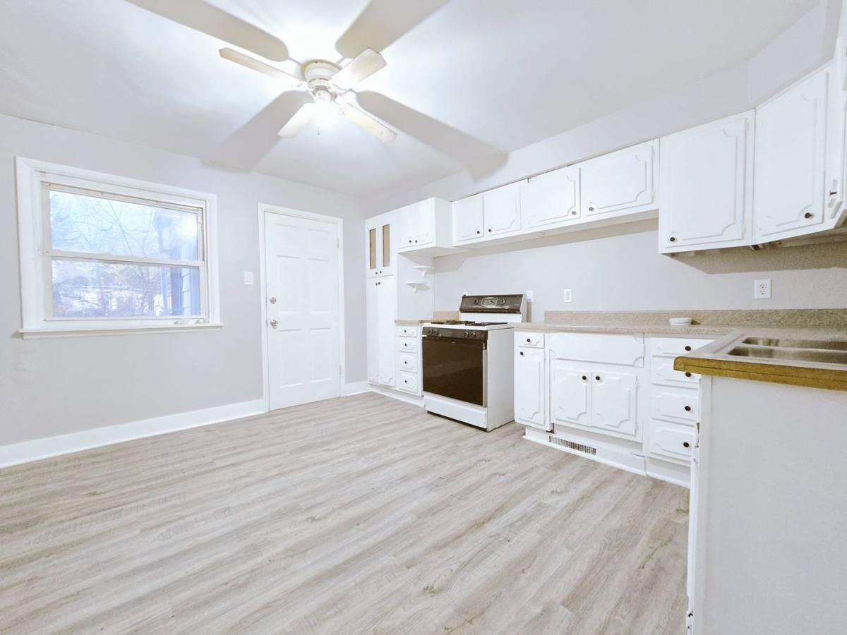Apartment for rent at 533 Columbia St, South Bend, IN 46601