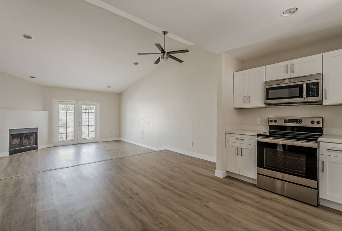 Townhouse for rent at 3041 N 24th Lane, Phoenix, AZ 85015