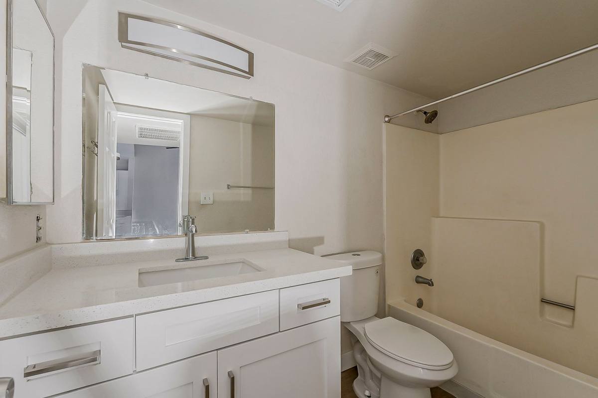 Townhouse for rent at 3041 N 24th Lane, Phoenix, AZ 85015