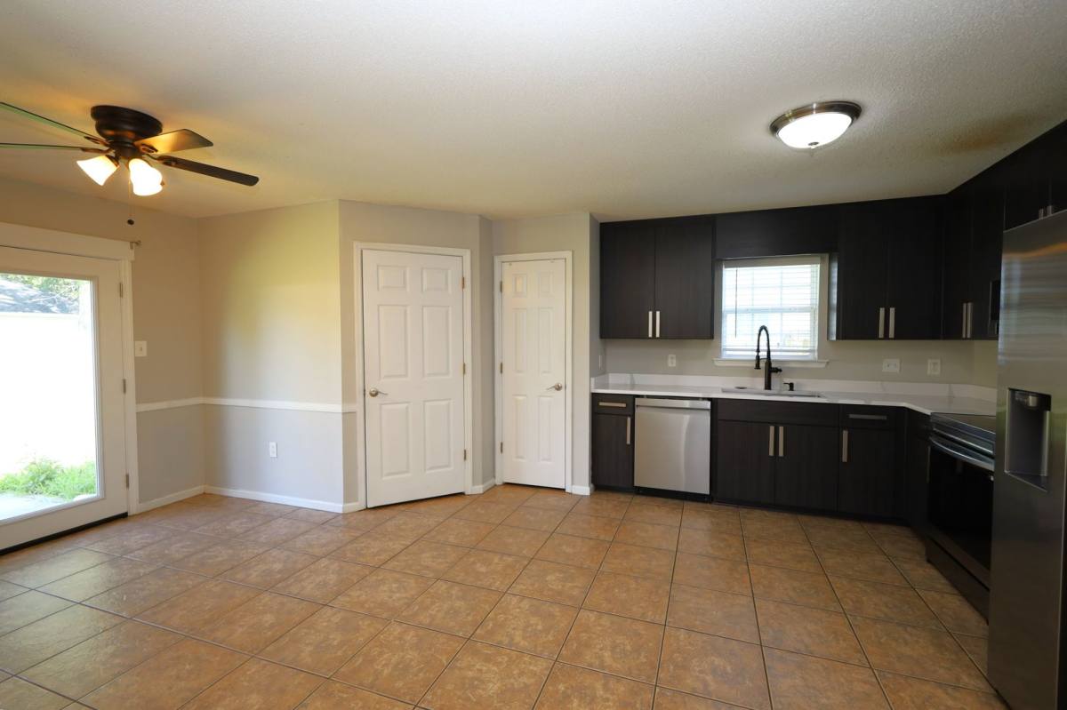 House for rent at 812 Madelyn St, Hahira, GA 31632