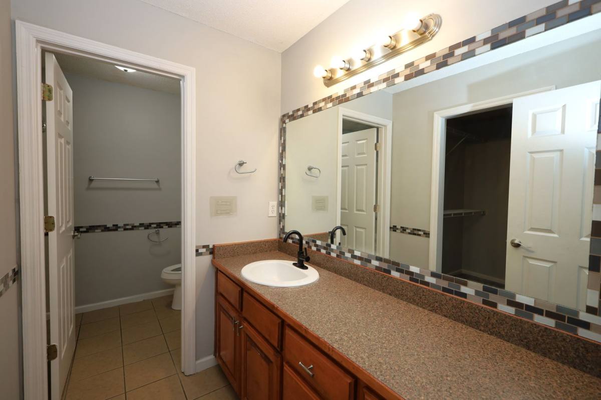 House for rent at 812 Madelyn St, Hahira, GA 31632