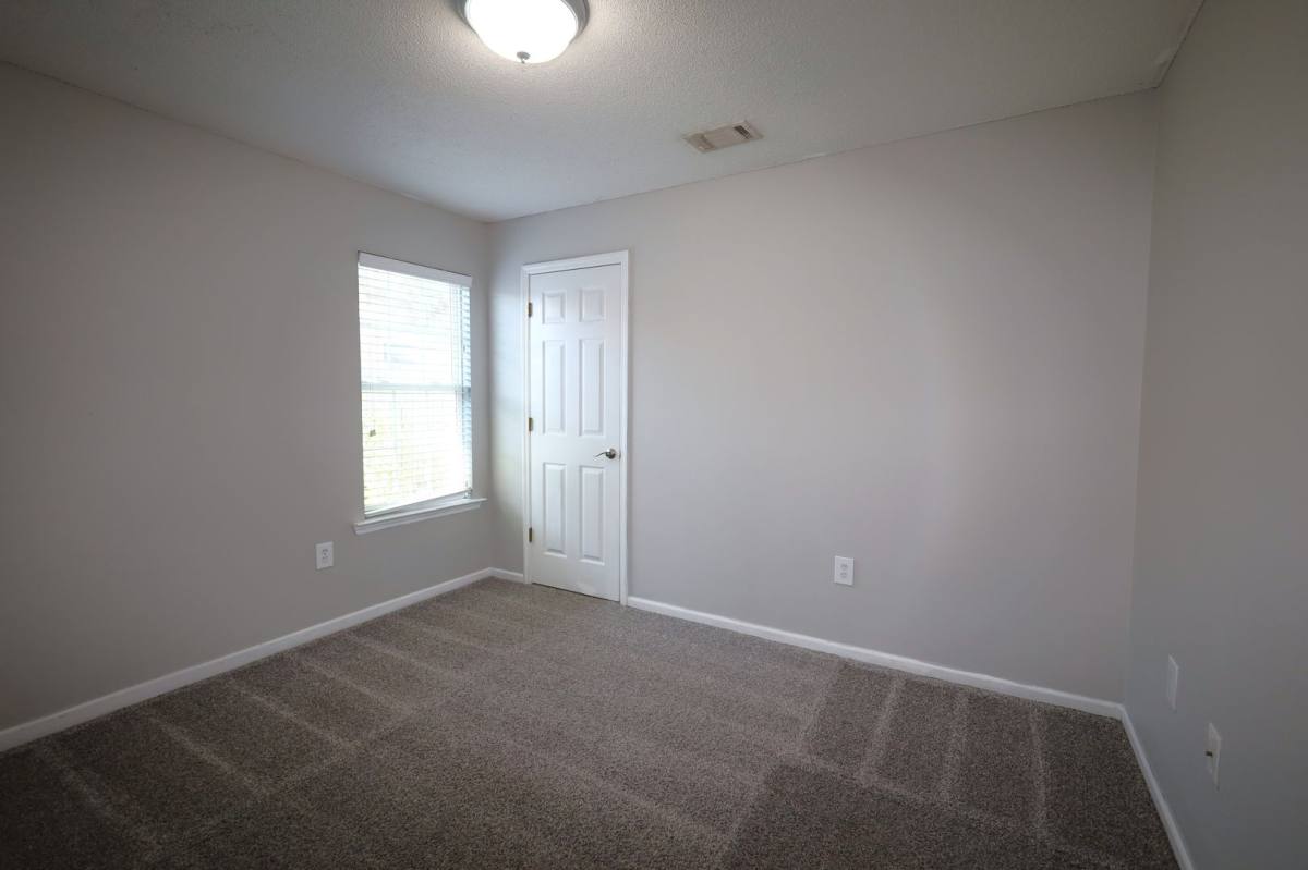 House for rent at 812 Madelyn St, Hahira, GA 31632