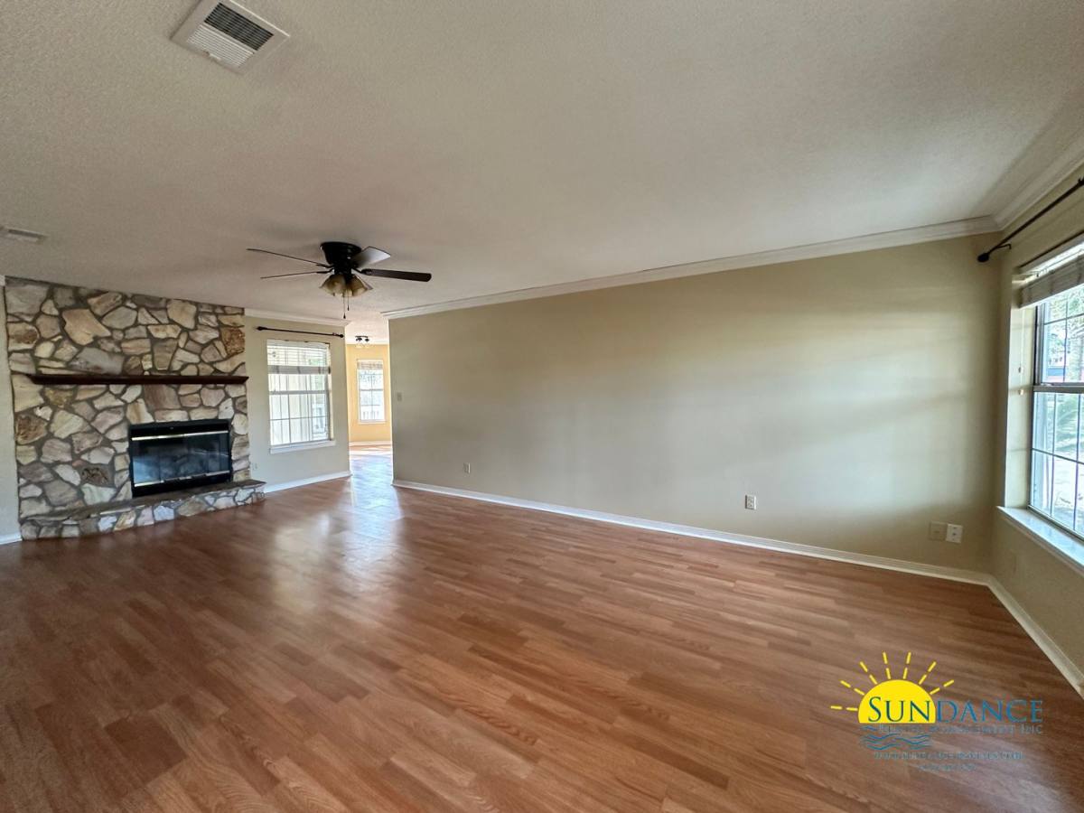 House for rent at 6 Shamrock Dr, Mary Esther, FL 32569