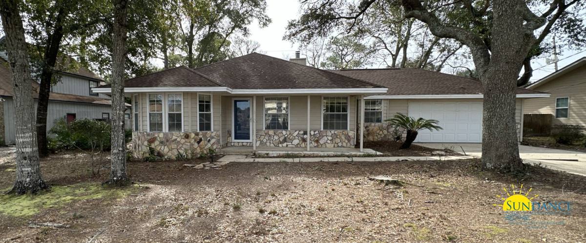 House for rent at 6 Shamrock Dr, Mary Esther, FL 32569