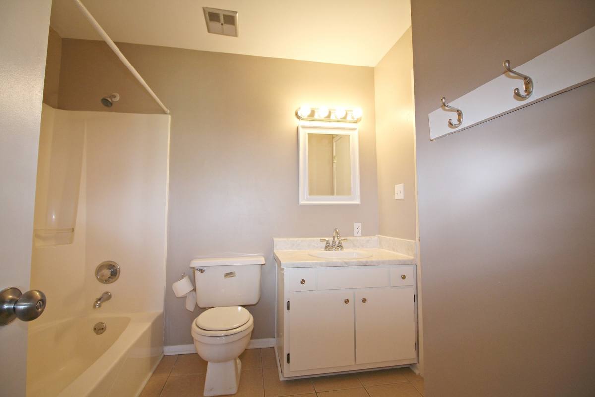Townhouse for rent at 115 Hughes St #NE, Fort Walton Beach, FL 32548