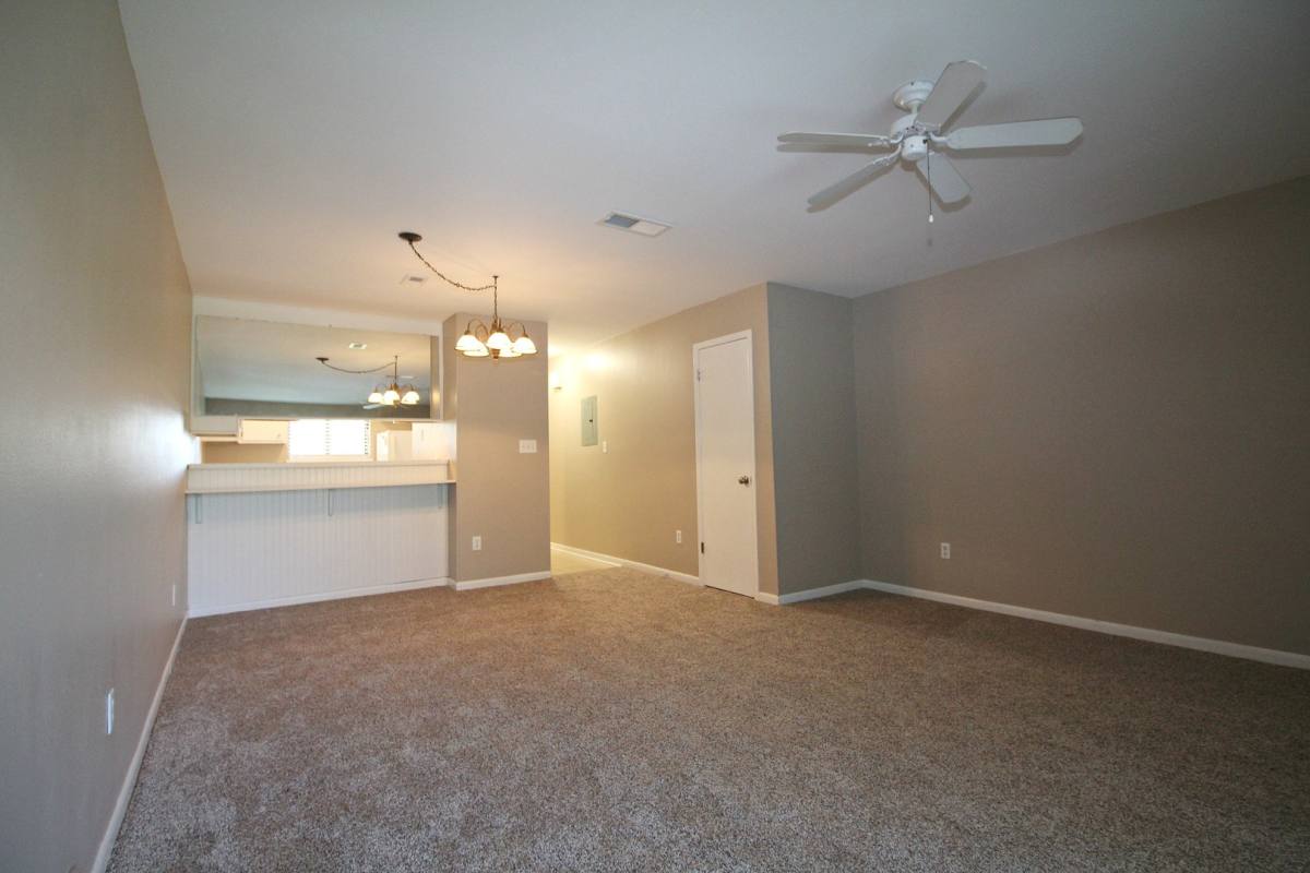 Townhouse for rent at 115 Hughes St #NE, Fort Walton Beach, FL 32548