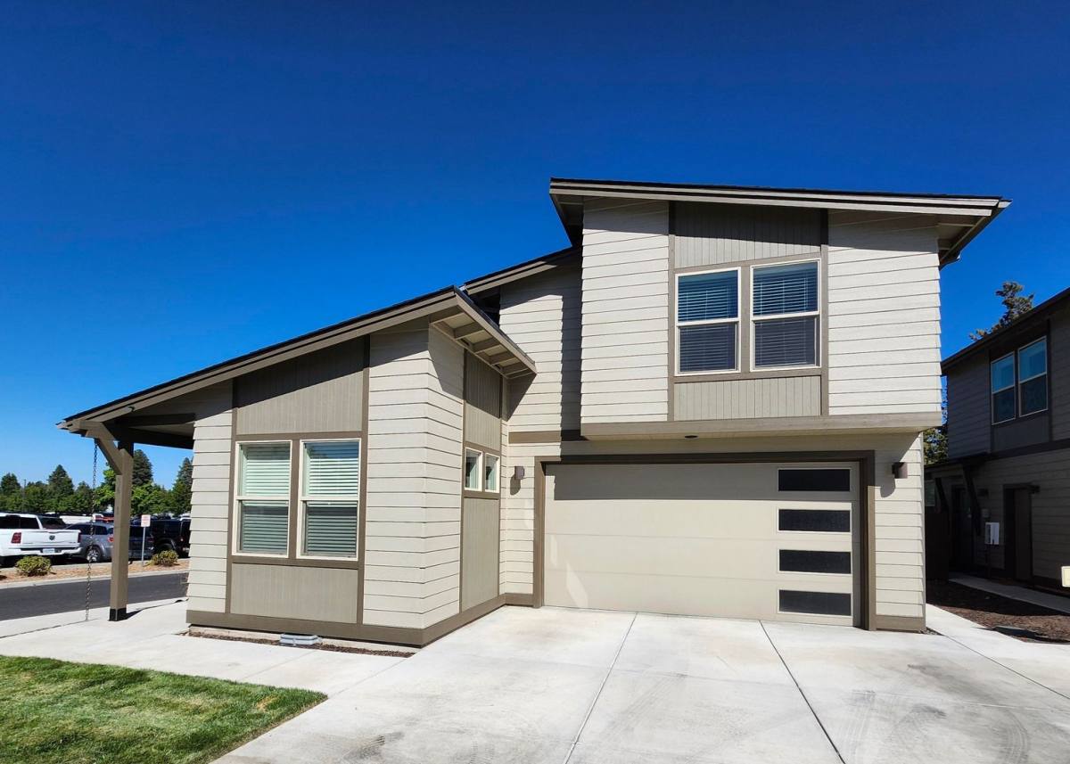 Townhouse for rent at 50 NE Cessna Dr, Bend, OR 97701