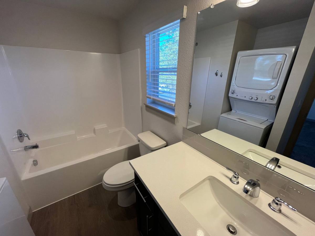 Townhouse for rent at 50 NE Cessna Dr, Bend, OR 97701