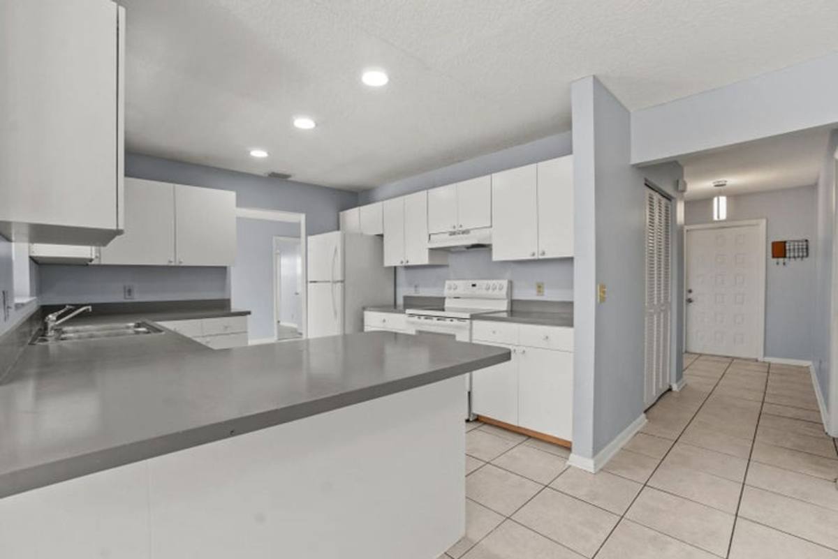 House for rent at 4128 Chestnut Ave, Palm Beach Gardens, FL 33410