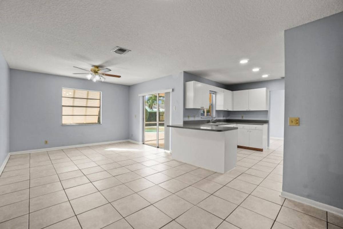 House for rent at 4128 Chestnut Ave, Palm Beach Gardens, FL 33410