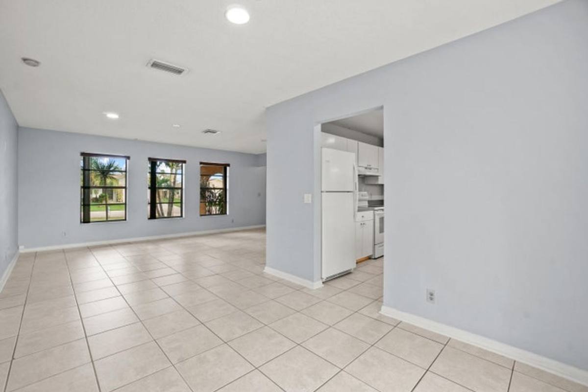 House for rent at 4128 Chestnut Ave, Palm Beach Gardens, FL 33410