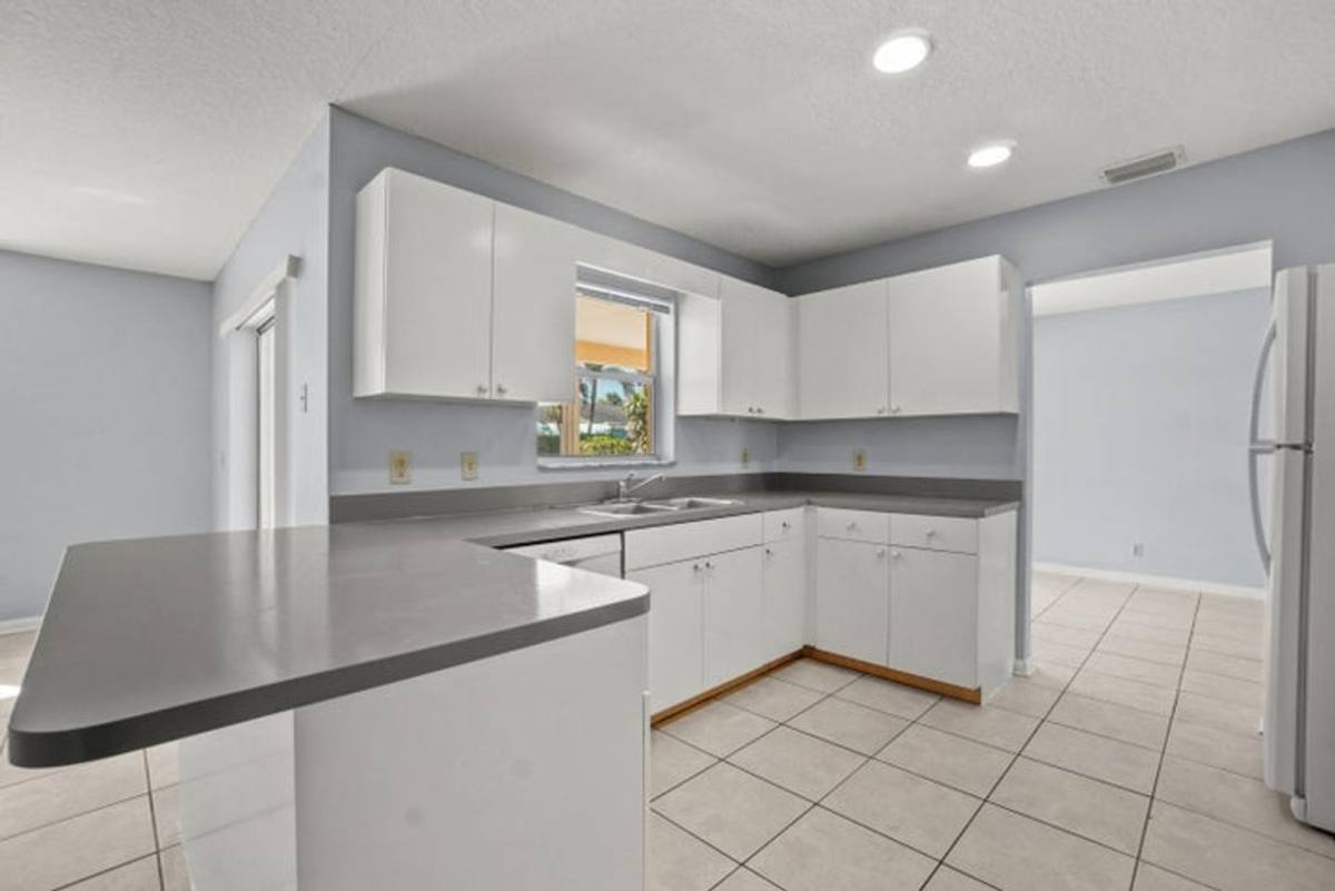 House for rent at 4128 Chestnut Ave, Palm Beach Gardens, FL 33410