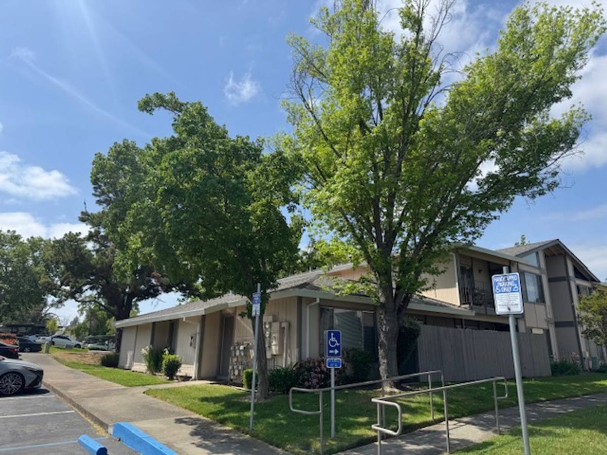 Apartment for rent at 4922 Vir Mar St, Fair Oaks, CA 95628