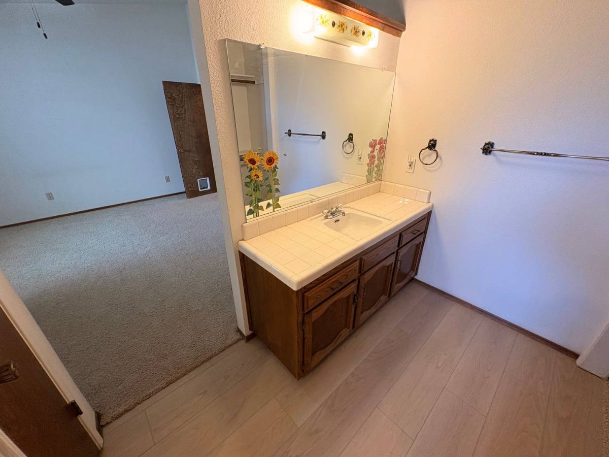 House for rent at 1253 Jamestown St, Tulare, CA 93274