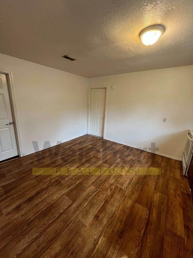 Apartment for rent at 1402-1404 Jones St, Corning, AR 72422