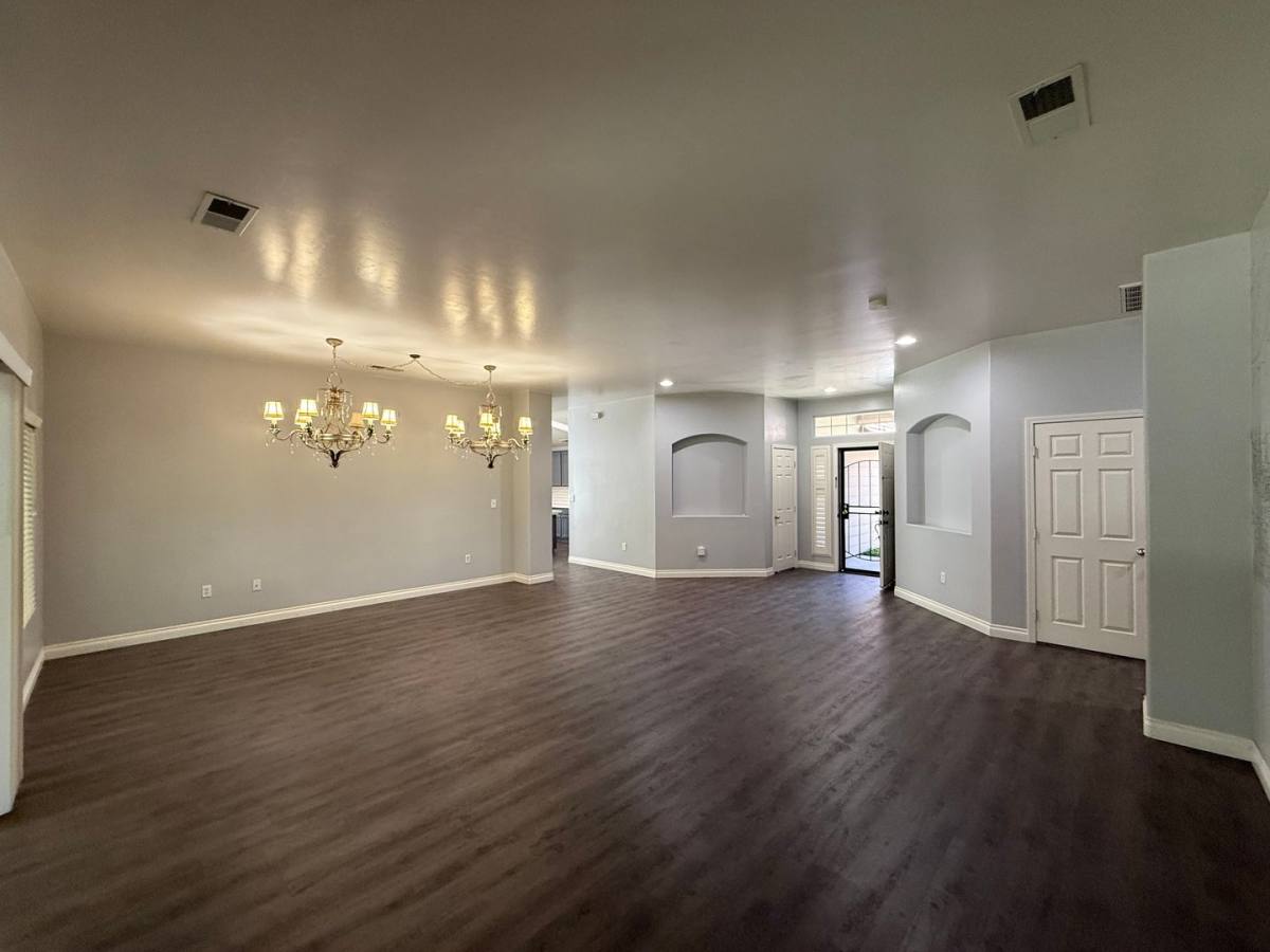 House for rent at 10919 Golden Valley Dr, Bakersfield, CA 93311