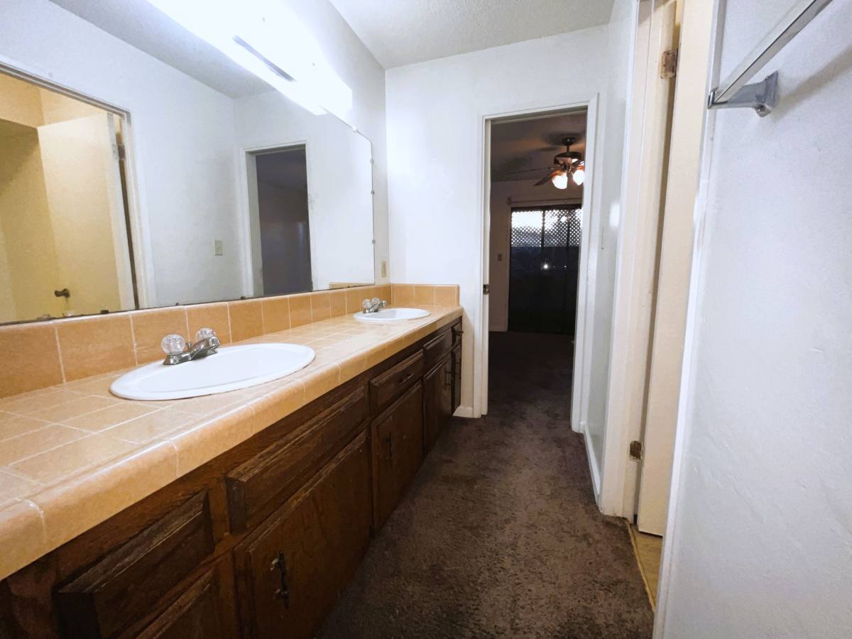 Apartment for rent at 2531 Olive St, Bakersfield, CA 93301