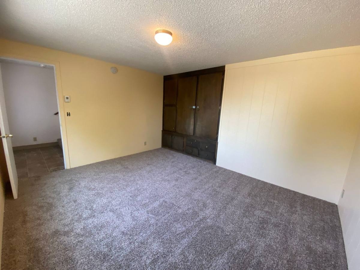 House for rent at 2469 Miami Lane, Eugene, OR 97403