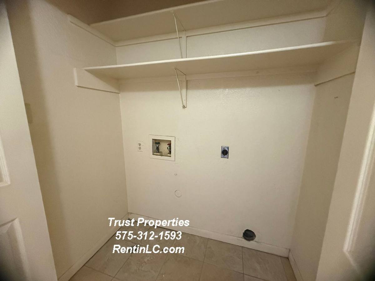 Apartment for rent at 472 Calle De Oro, Las Cruces, NM 88007