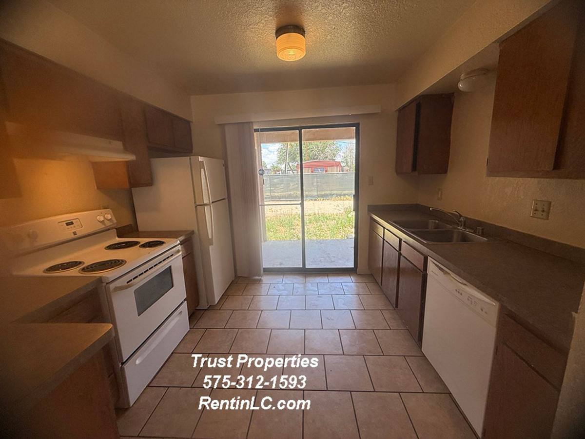 Apartment for rent at 472 Calle De Oro, Las Cruces, NM 88007