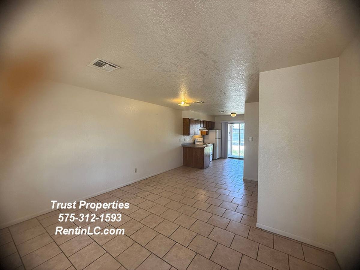 Apartment for rent at 472 Calle De Oro, Las Cruces, NM 88007
