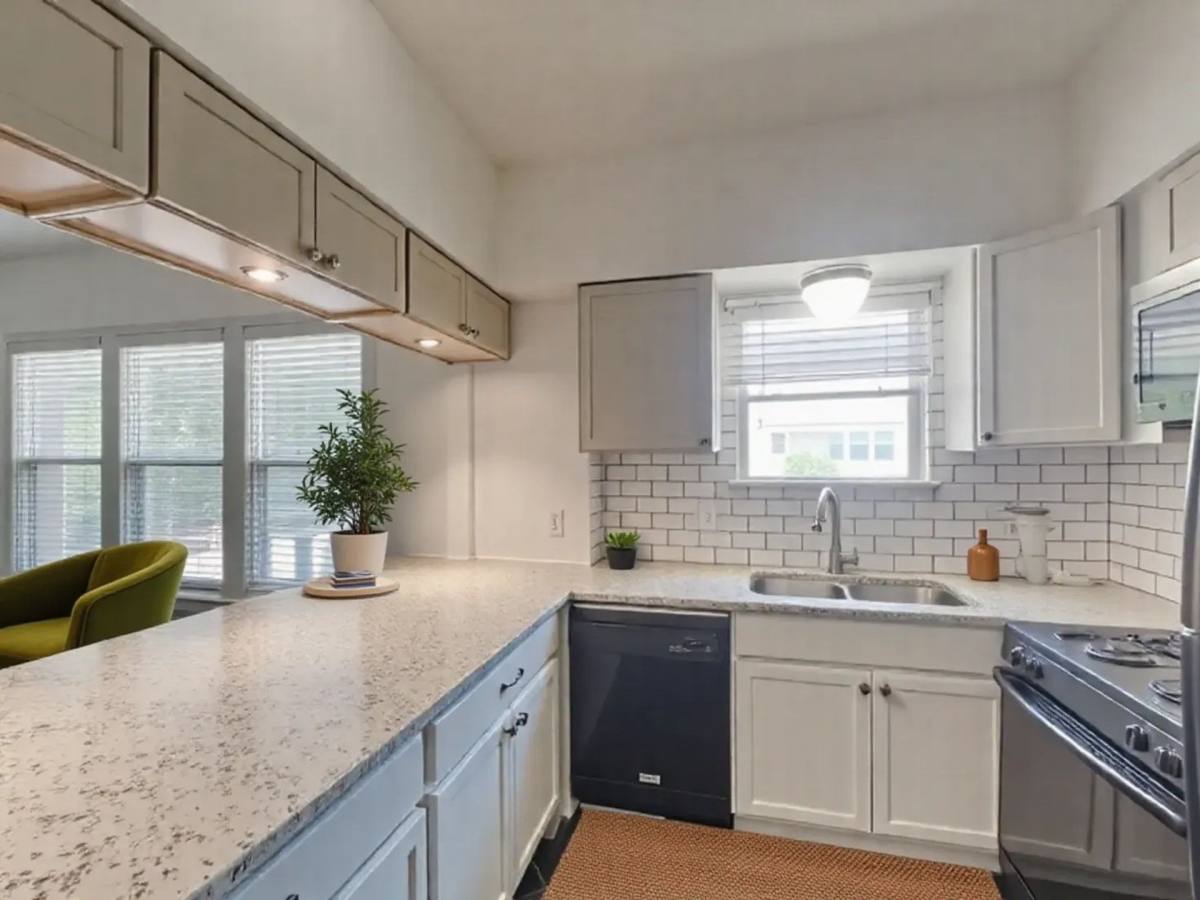 Apartment for rent at 2100 Forest Park Blvd, Fort Worth, TX 76110