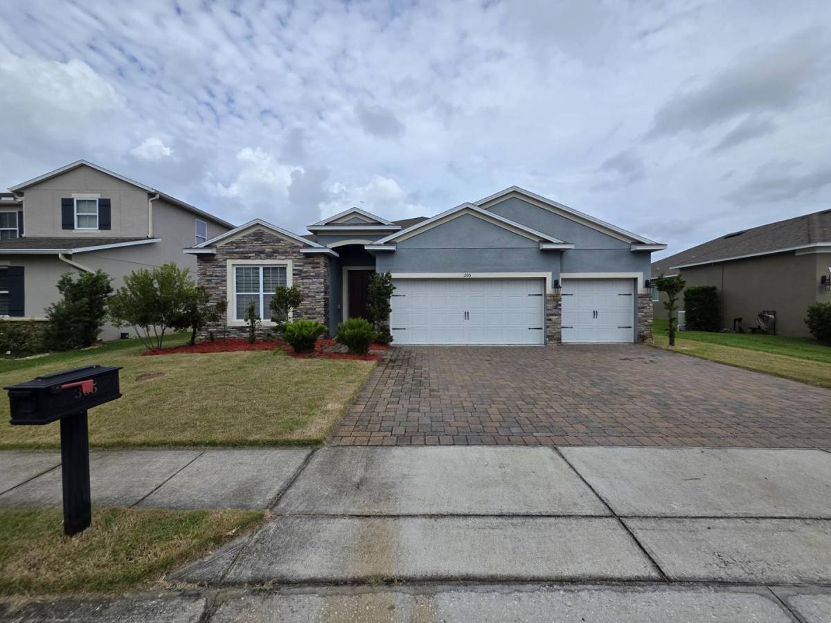House for rent at 305 Drayton Ave, Davenport, FL 33837