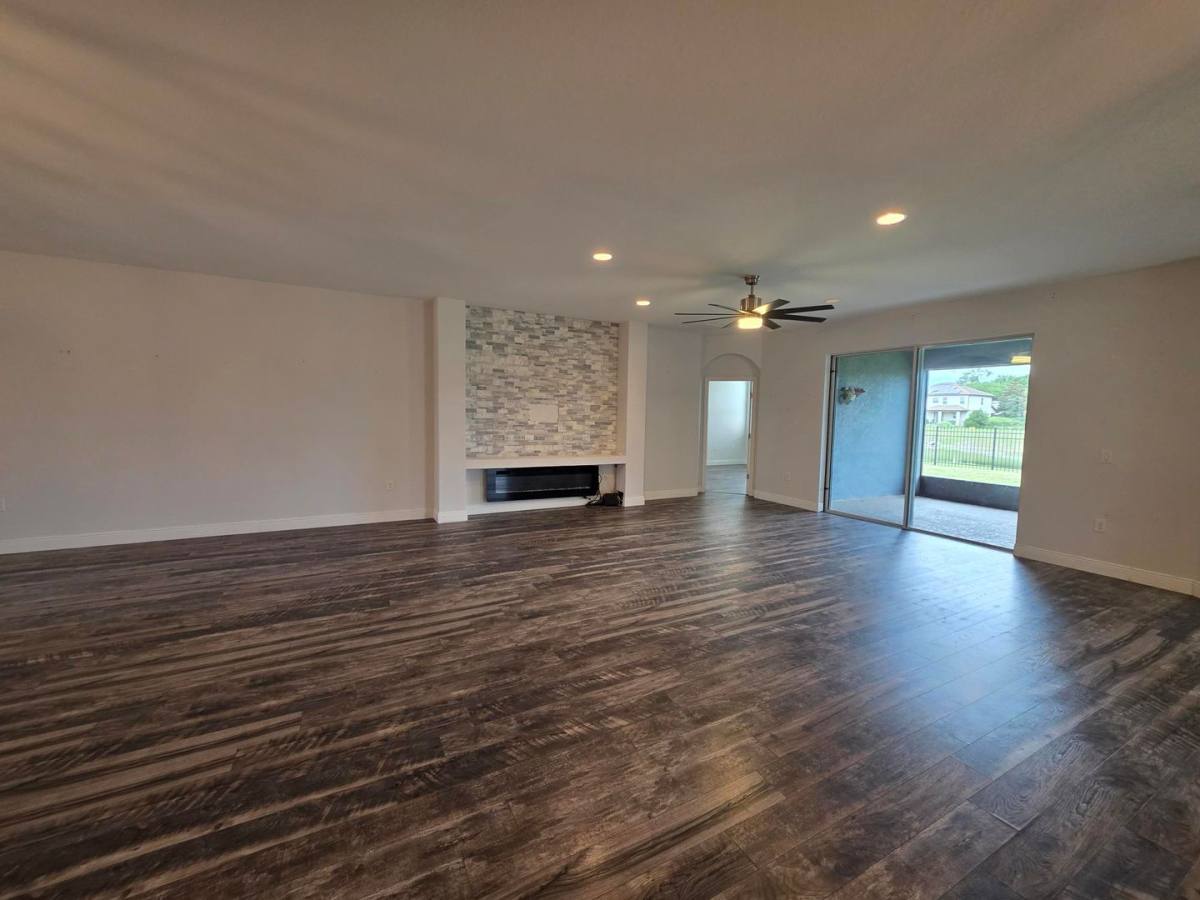 House for rent at 305 Drayton Ave, Davenport, FL 33837