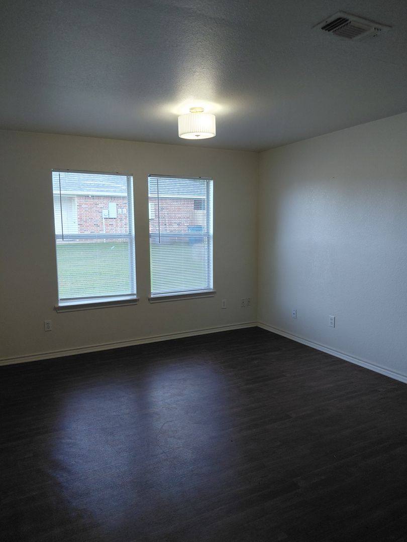House for rent at 1561 Greenwood Rd, Weatherford, TX 76088